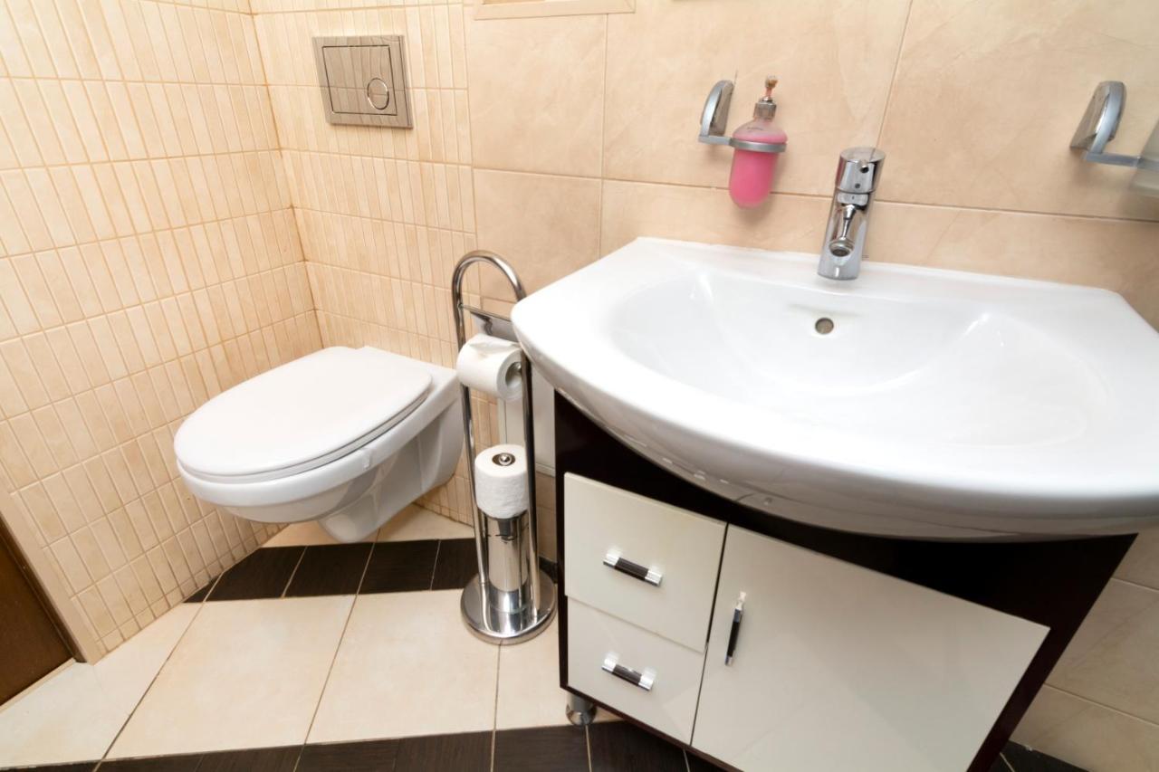 Alex Junior Apartment Ryga Zewnętrze zdjęcie
